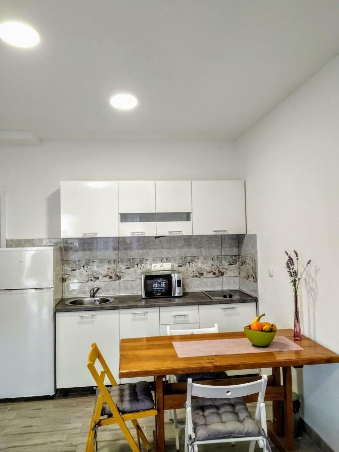 Studio Apartman Violeta II - 50M From The Beach 特罗吉尔 外观 照片