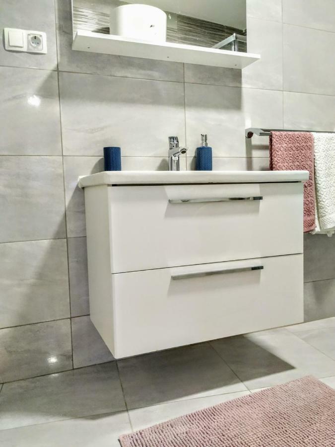Studio Apartman Violeta II - 50M From The Beach 特罗吉尔 外观 照片